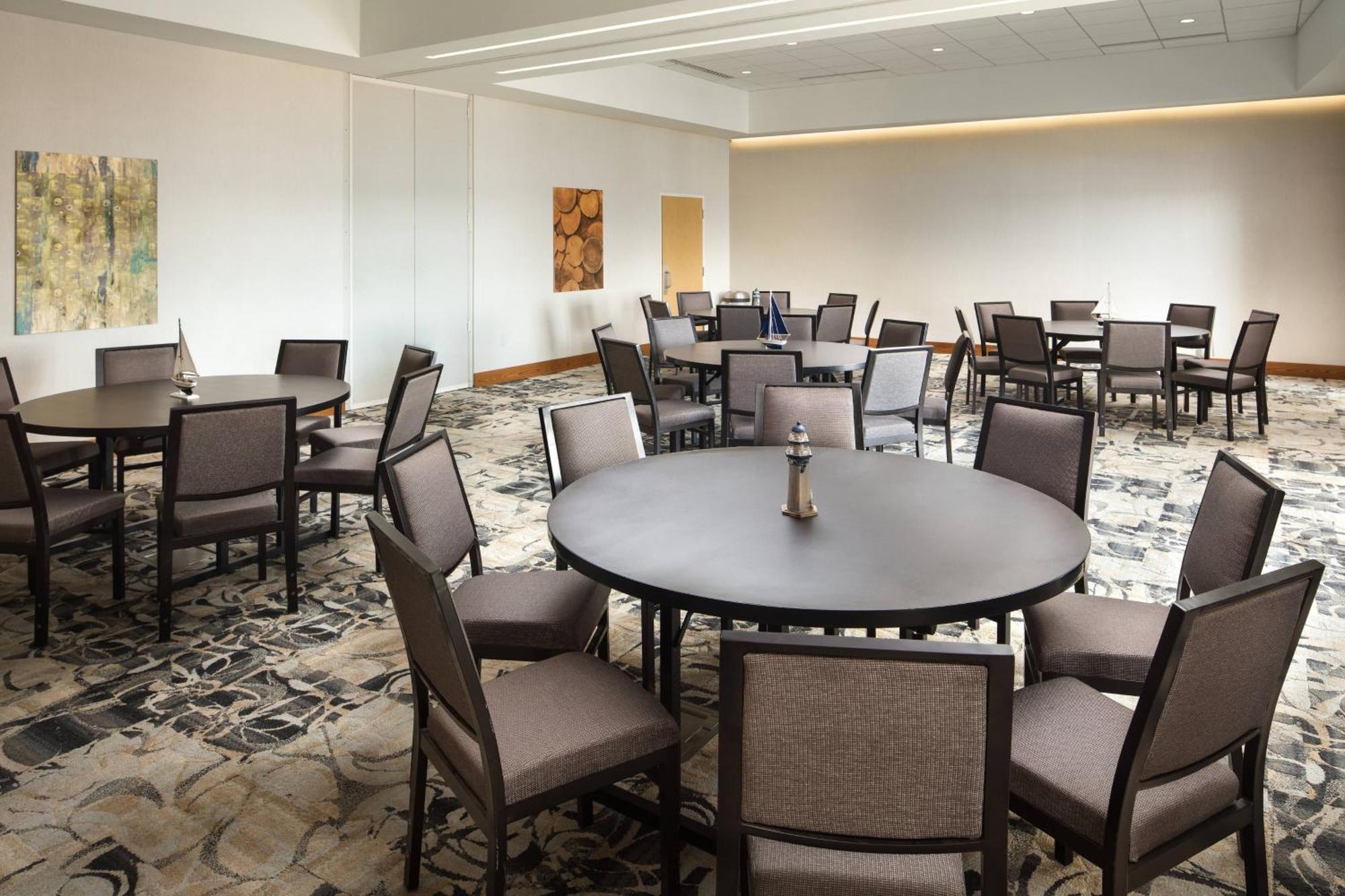 Courtyard By Marriott Erie Bayfront Hotell Eksteriør bilde