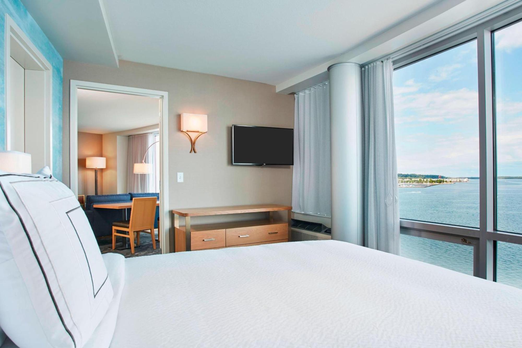 Courtyard By Marriott Erie Bayfront Hotell Eksteriør bilde
