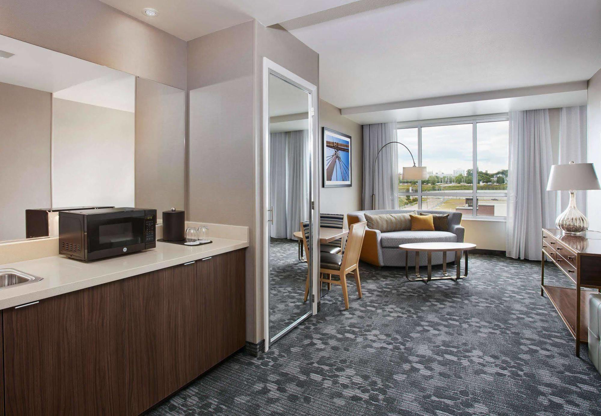 Courtyard By Marriott Erie Bayfront Hotell Eksteriør bilde