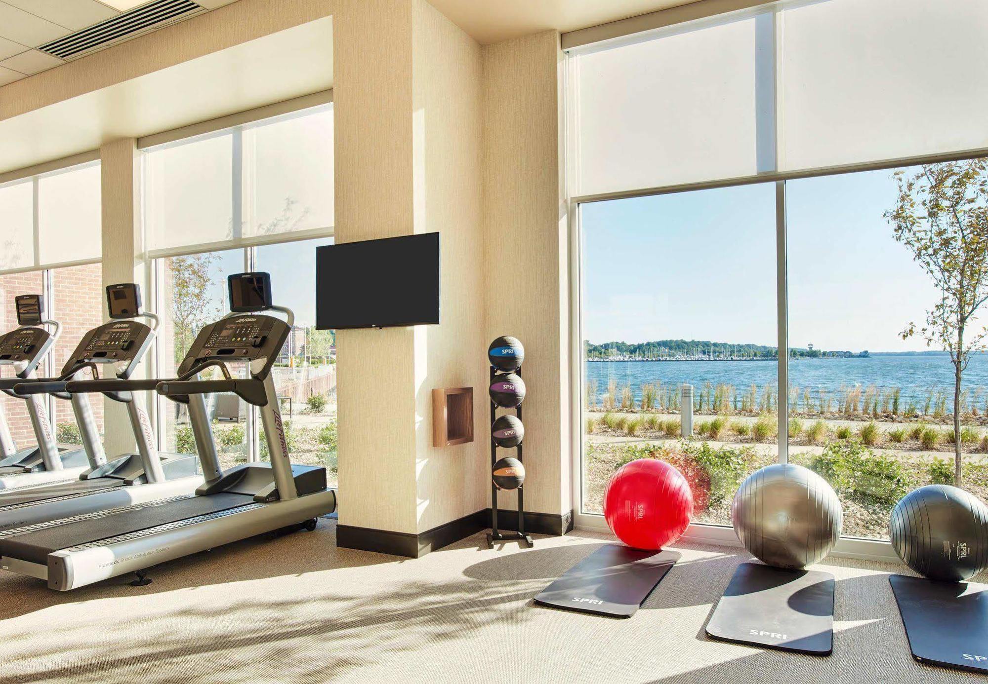 Courtyard By Marriott Erie Bayfront Hotell Eksteriør bilde
